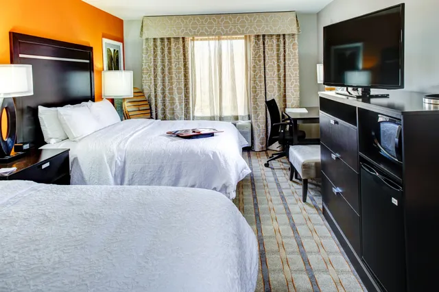 Hampton Inn & Suites Columbus