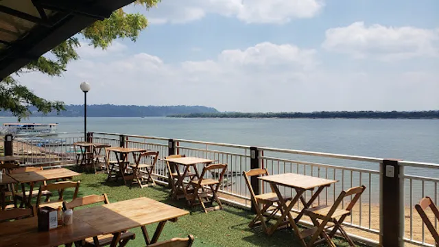 Restaurante e Peixaria Ver o Rio