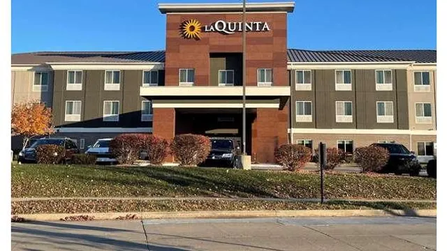 La Quinta Inn & Suites by Wyndham Ankeny IA / Des Moines IA