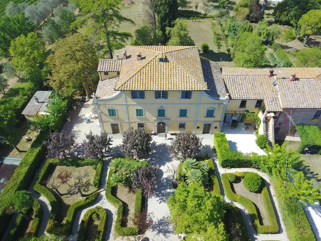 Tenuta di Argiano A Montepulciano