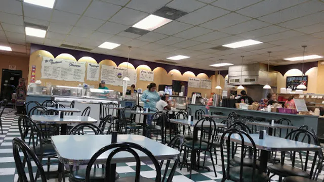 Ye Ole Fashioned Ice Cream and Sandwich Cafe