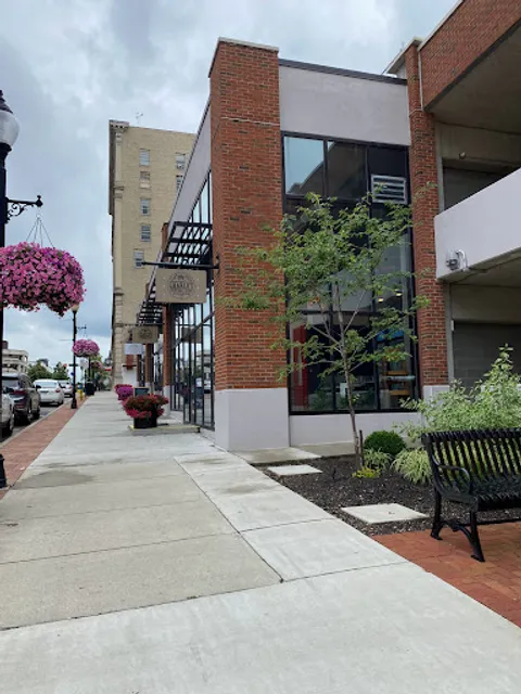 Charlo's Provisions & Eatery