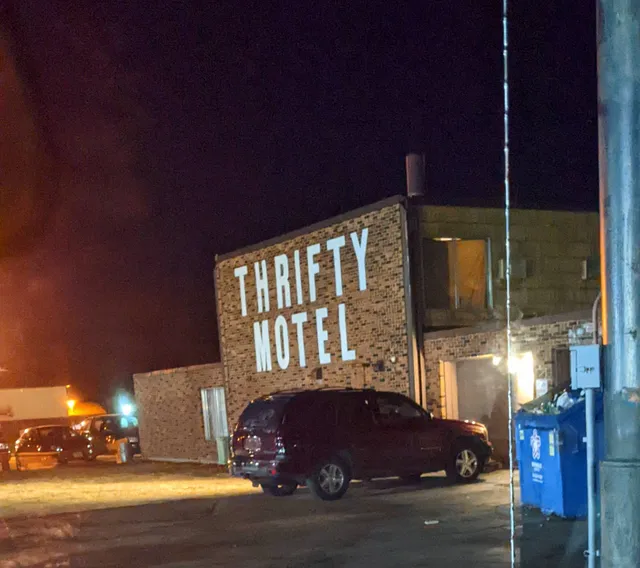 Thrifty Motel