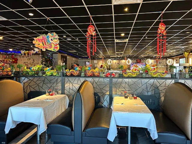 Hunan's Bistro & Sushi
