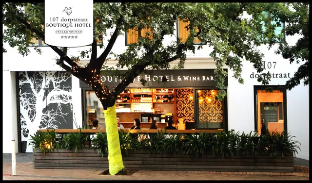 107 Dorpstraat Boutique Hotel