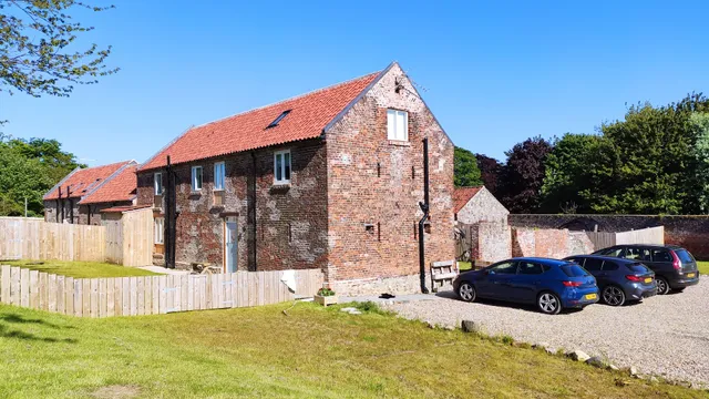 Ey Up & Ow Do Cottages