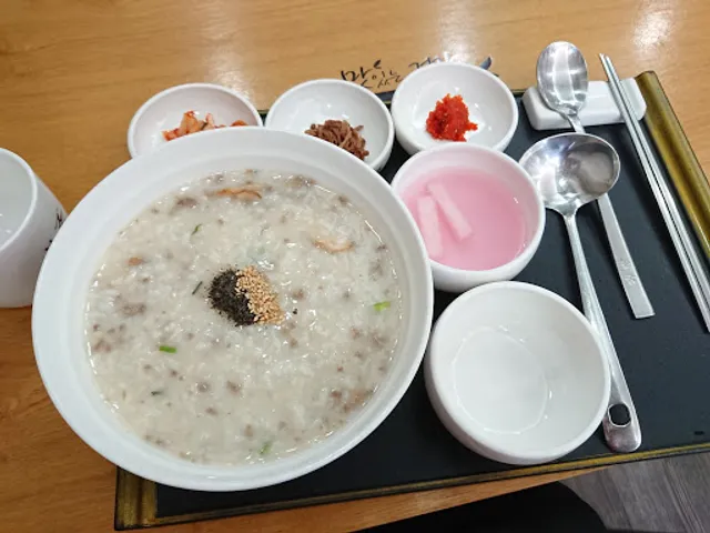 본죽춘천후평점