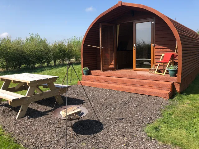 Manor Farm Stay B&B and Glamping