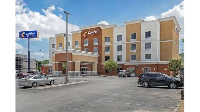 Comfort Suites Knoxville East