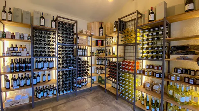 Terrazza Moris - Enoteca con Ristoro - Wine Bar