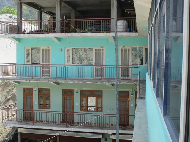 Himalayan Flower Vatika