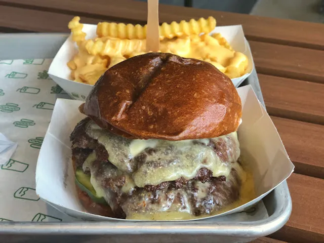 Shake Shack Stanford Shopping Center