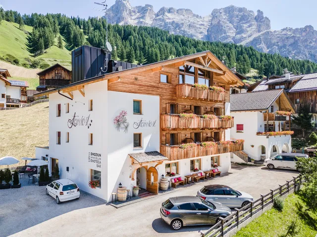 Hotel Steinrösl & Wine Bar Emoziun