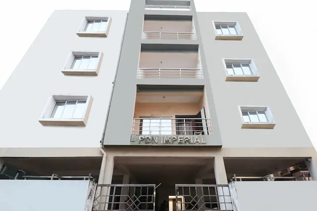 OYO 43835 Imperial Stays