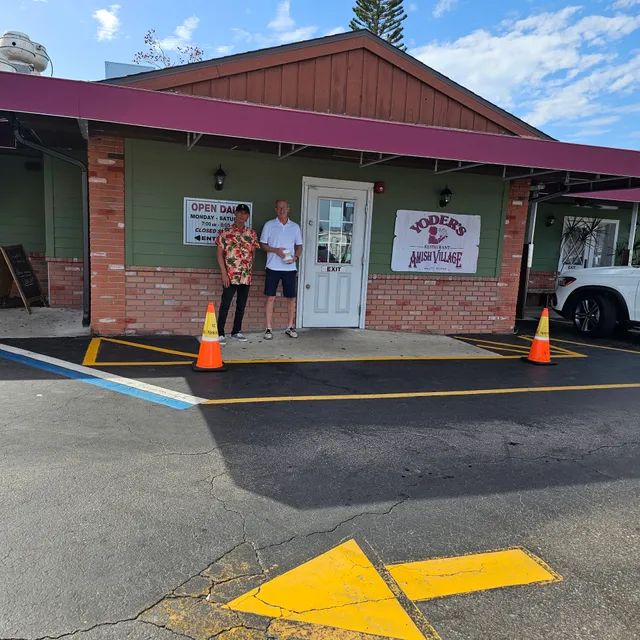 Yoder’s Amish Gift Shop