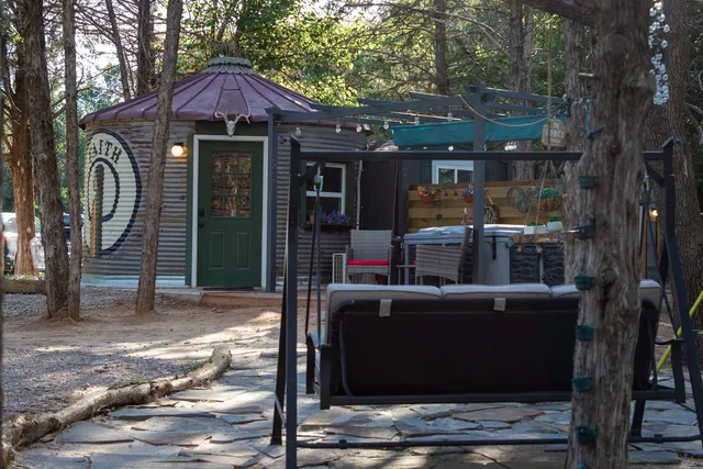 3 Sisters Silo Cottages