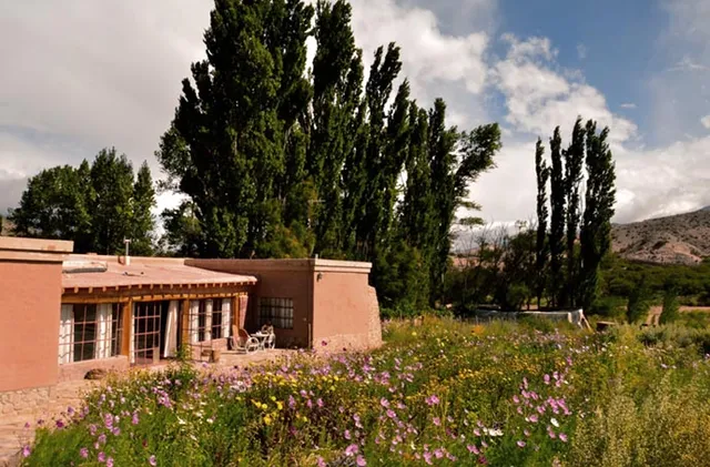 Viñas de Uquia - Hosteria y Bodega. Vino Uraqui.