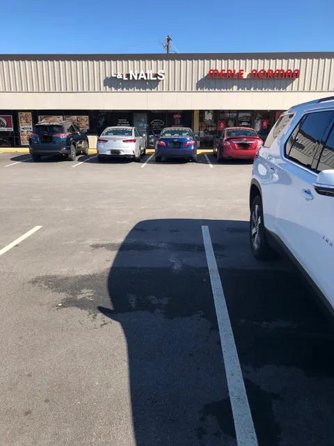 L & L Nails Salon