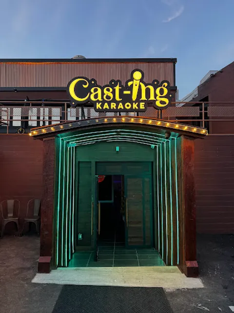 Woobi Pocha & Karaoke