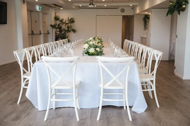 Jaaks Restaurant and Bar