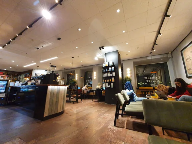 Depeche Coffee Roasters @ bookstore VAGA