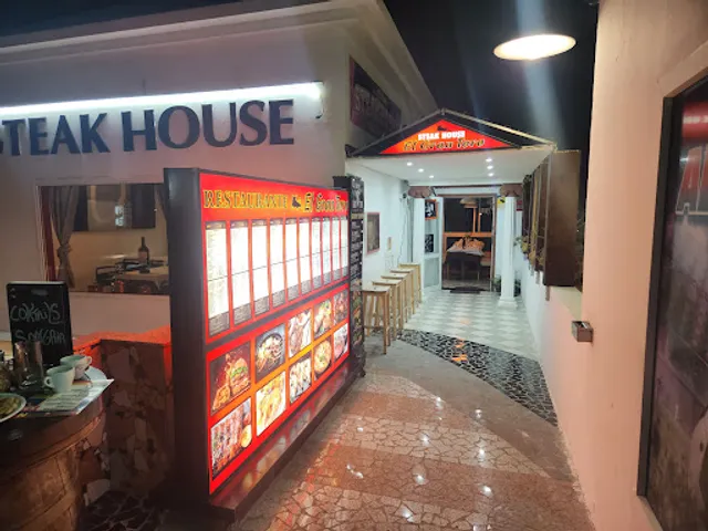 El Gran Toro Restaurant