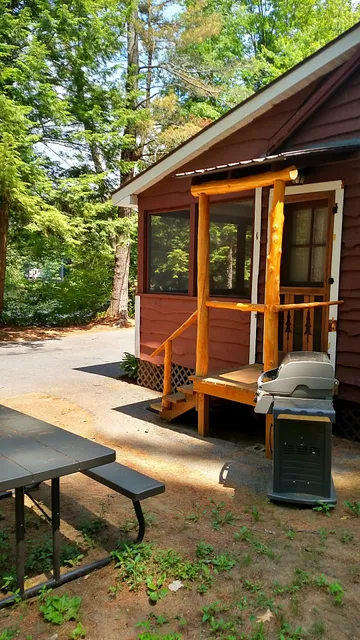Whispering Pines Cottages