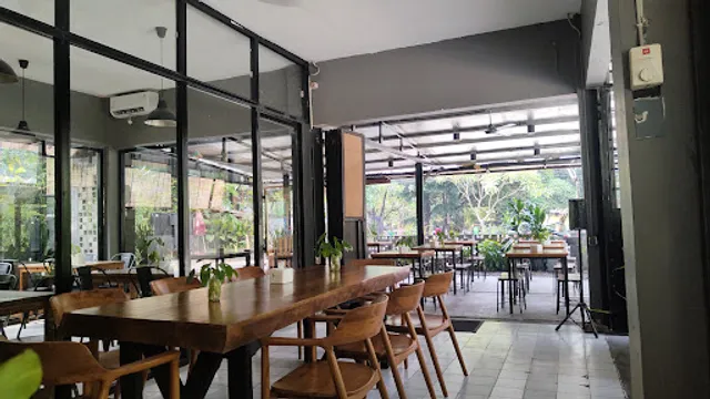 Roti Bakar Eddy - Pondok Gede