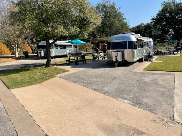 Basin RV Resort - Bastrop