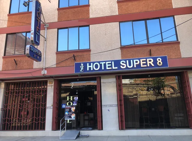 Hotel el Super 8
