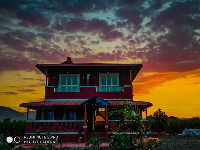 Sunrise Villa Wai