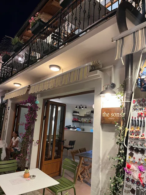 The Sons Eatery
