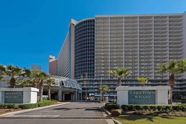 Laketown Wharf Resort