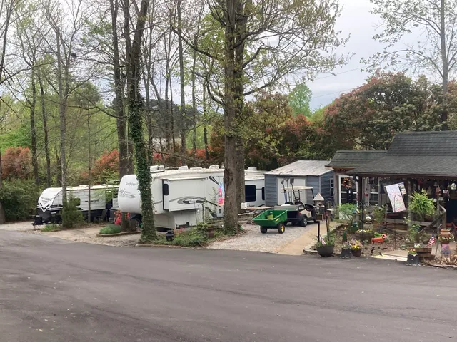 Campground At Barnes Crossing