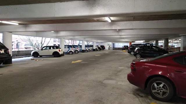 EasyPark Lot 129 - Queen Elizabeth Theatre