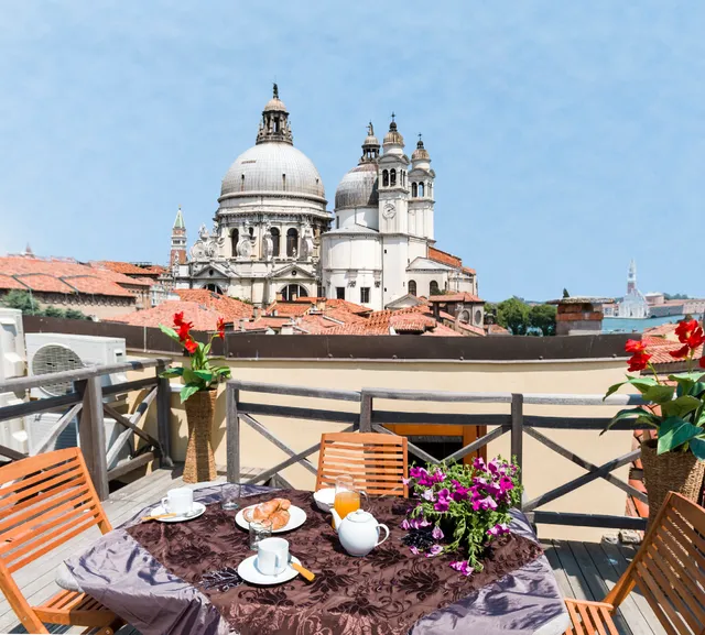 Accademia Charm Apartments