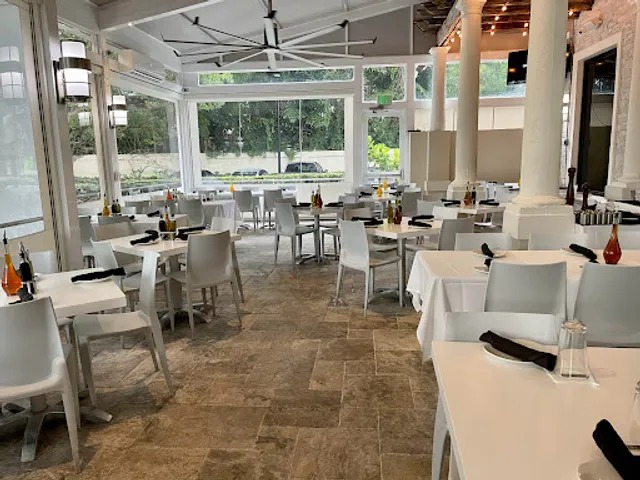 Angelo Elia Pizza, Bar, Tapas