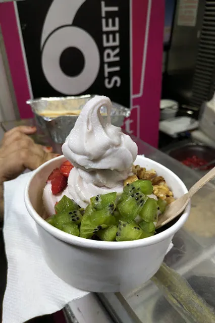 6th Street Yogurt & 70s Frogurt Hood