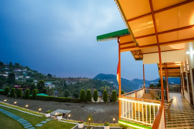 Monal Meadows - Luxury Villa in Naukuchiatal