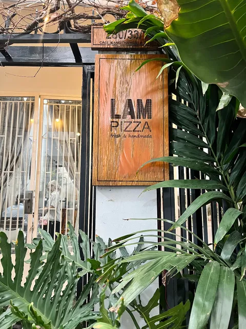 Lam Pizza