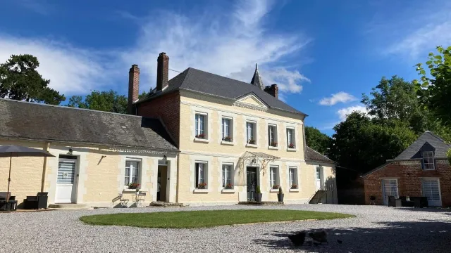 Au domaine du Pré Dieu (Gîtes, Suite, Nuits insolites, Spa, Sauna, Piscine et Canoës)