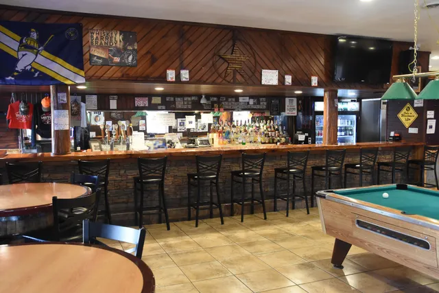 Dantes Bar and Grill