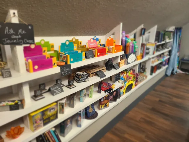 Moonumental Jewelry Emporium & Makerspace