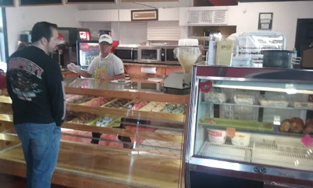 Benjamin Donuts Western