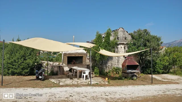 Campeggio Vela Postrana