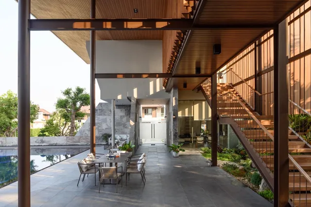 Sunshine Garden Mansion