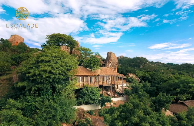 The Escalade Cam Ranh