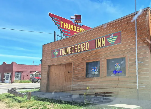 THUNDERBIRD INN