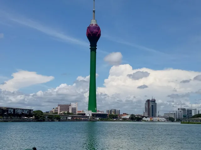 Pier 3 Boat Night Club