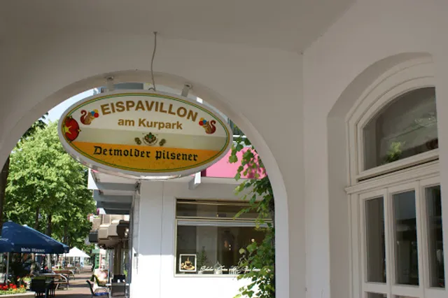 Eispavillon und Pizzapavillon am Kurpark